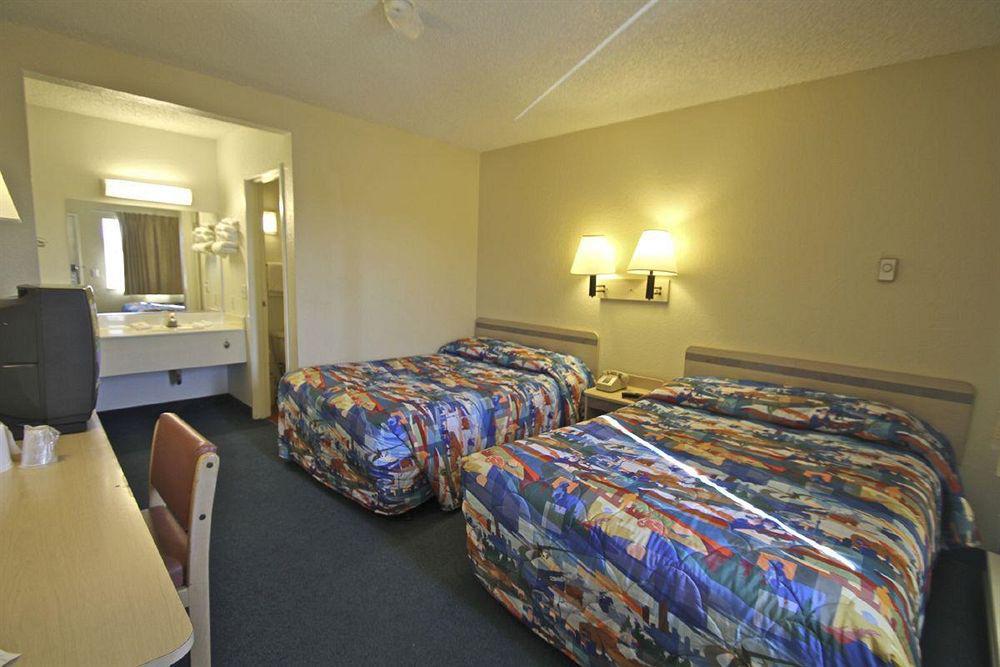 Motel 6-Eureka, Ca Redwood Coast Exterior photo